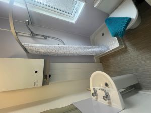 Ensuite shower room